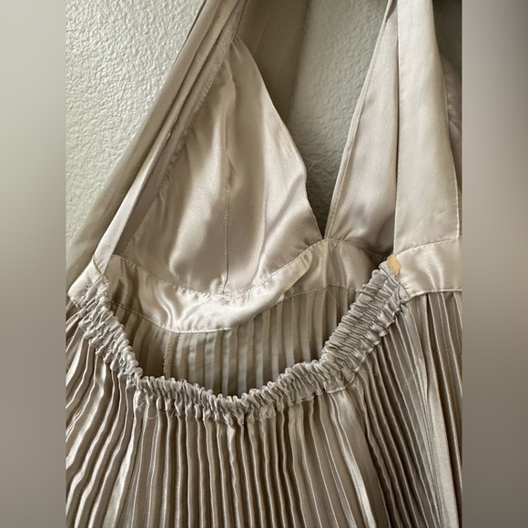 Komarov metallic pleated halter open back midi cocktail dress womens M - Picture 3 of 6